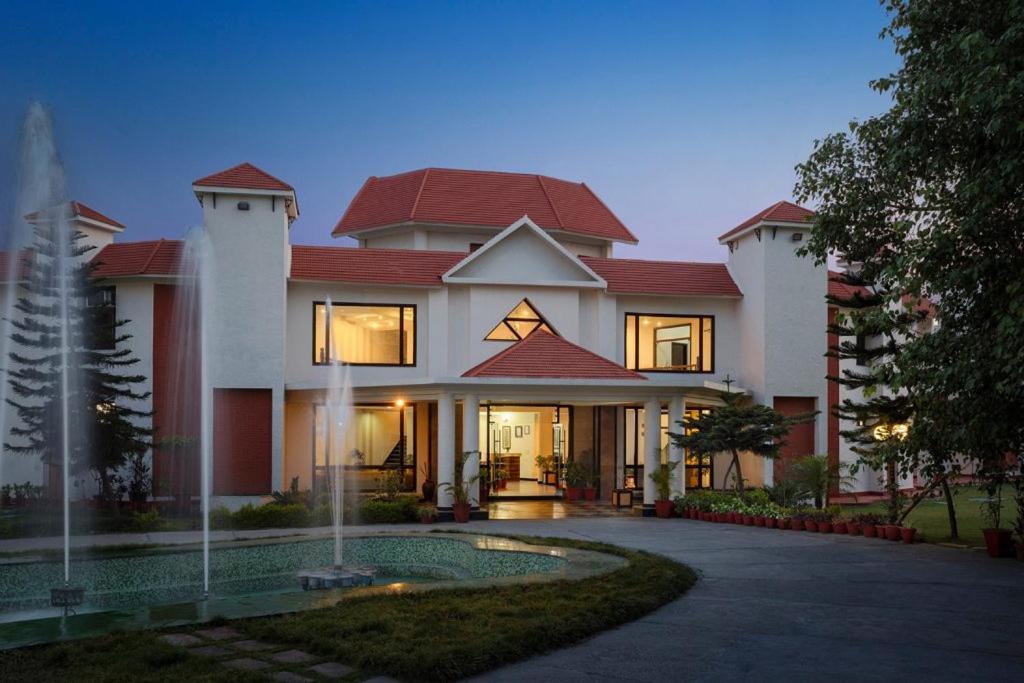 Naturoville Wellness Resort Rishikesh - Surrounded By Nature, Rooted In Wellness Doiwāla Exterior photo