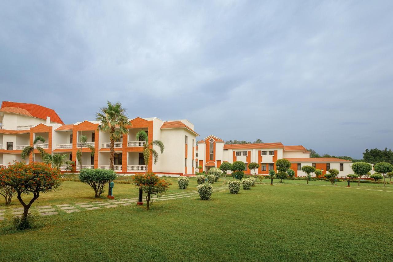 Naturoville Wellness Resort Rishikesh - Surrounded By Nature, Rooted In Wellness Doiwāla Exterior photo